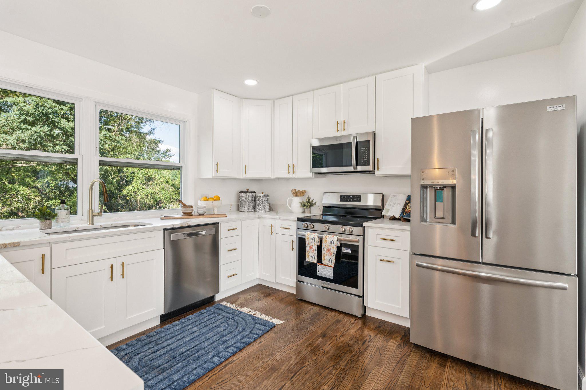 3506 Queen Anne Drive Fairfax, VA 22030 - Photo 6 of 44