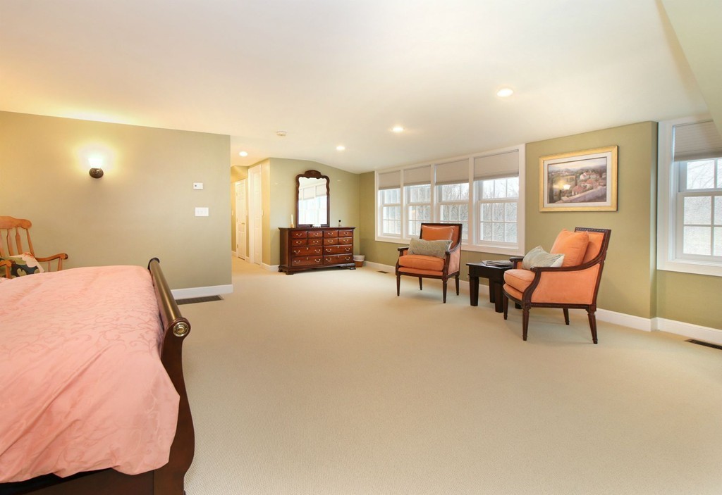 136 Strawberry Hill Road Acton, MA 01742 - Photo 16 of 30 Gallery Image 16