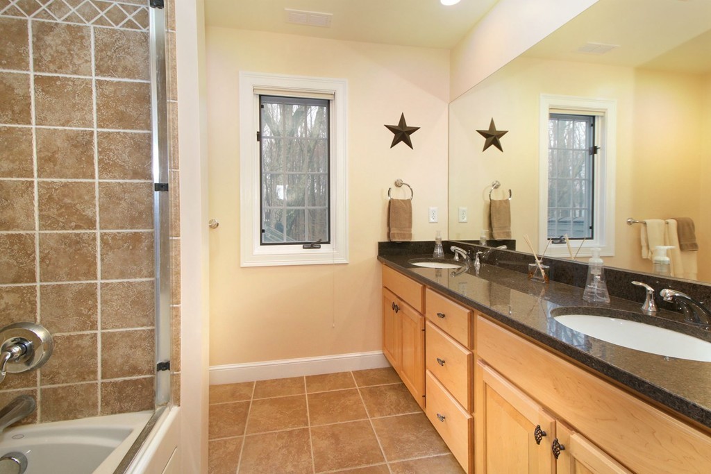 136 Strawberry Hill Road Acton, MA 01742 - Photo 20 of 30 Gallery Image 20