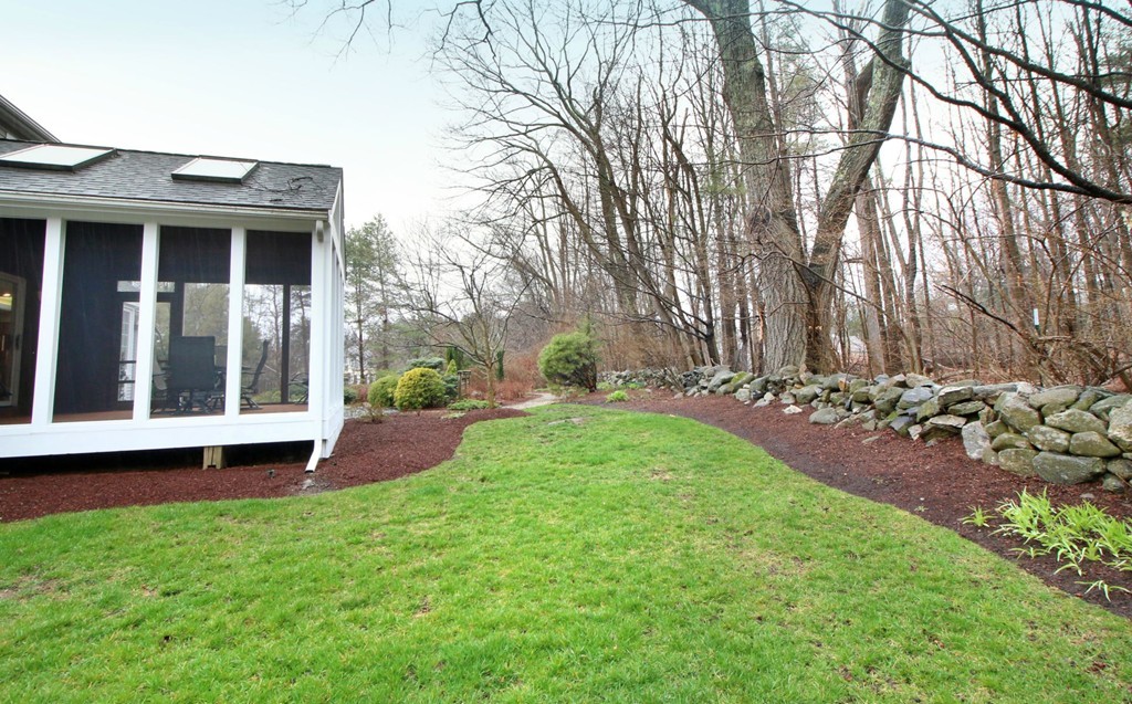 136 Strawberry Hill Road Acton, MA 01742 - Photo 28 of 30 Gallery Image 28