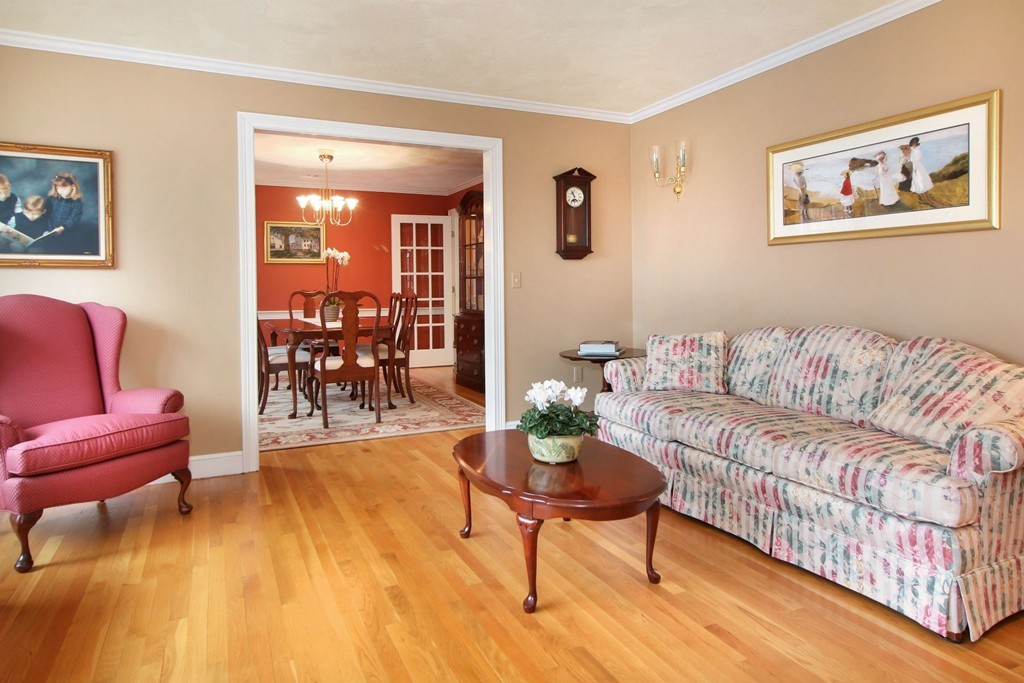 136 Strawberry Hill Road Acton, MA 01742 - Photo 4 of 30 Gallery Image 4
