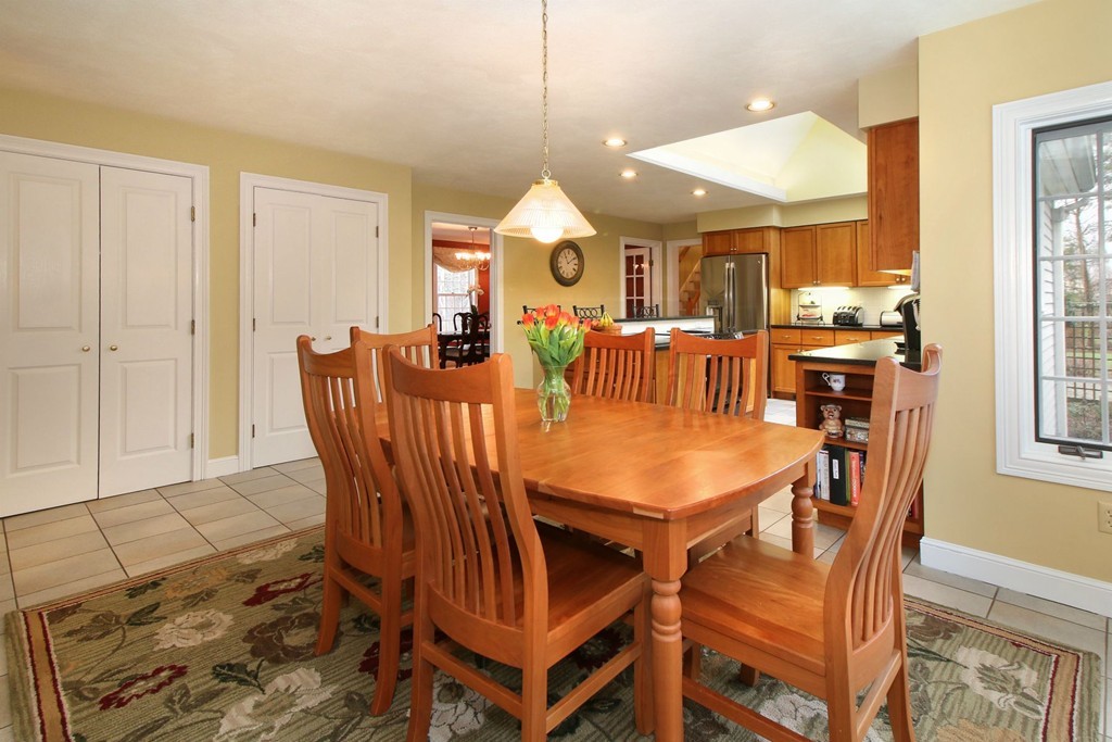 136 Strawberry Hill Road Acton, MA 01742 - Photo 9 of 30 Gallery Image 9