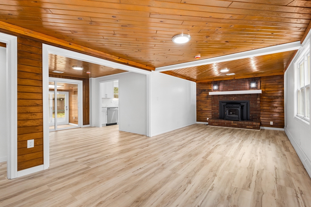 172 Fisher Road Dartmouth, MA 02747 - Photo 12 of 42