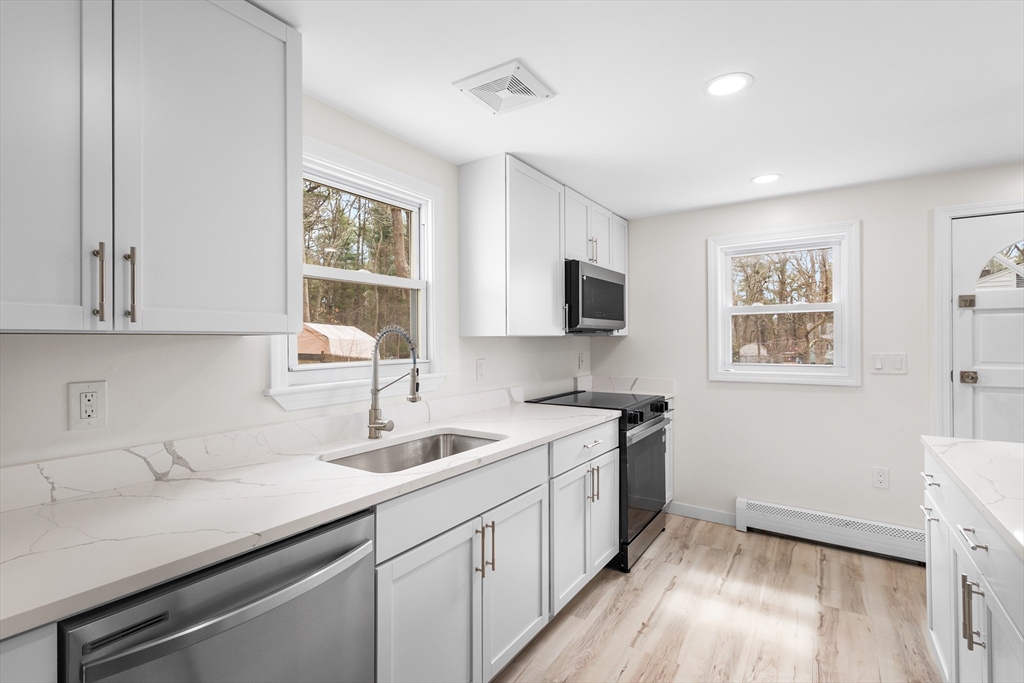 172 Fisher Road Dartmouth, MA 02747 - Photo 20 of 42