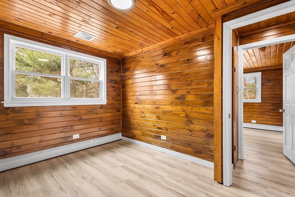 172 Fisher Road Dartmouth, MA 02747 - Photo 34 of 42
