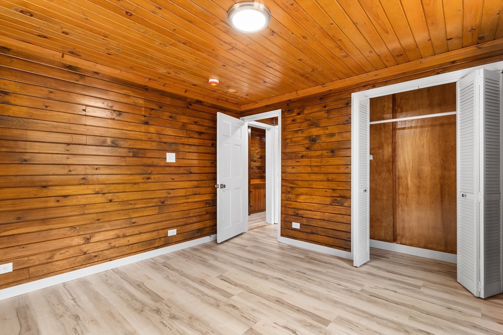 172 Fisher Road Dartmouth, MA 02747 - Photo 35 of 42