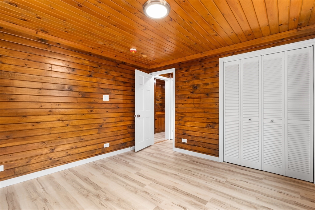 172 Fisher Road Dartmouth, MA 02747 - Photo 36 of 42