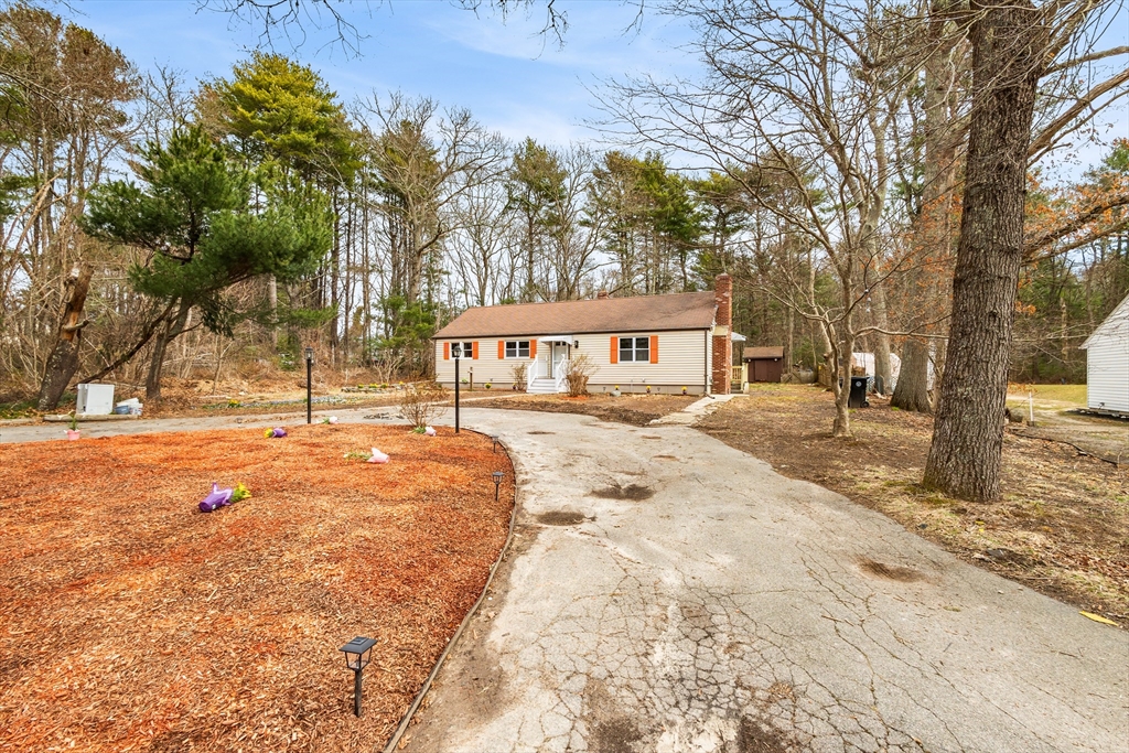 172 Fisher Road Dartmouth, MA 02747 - Photo 4 of 42