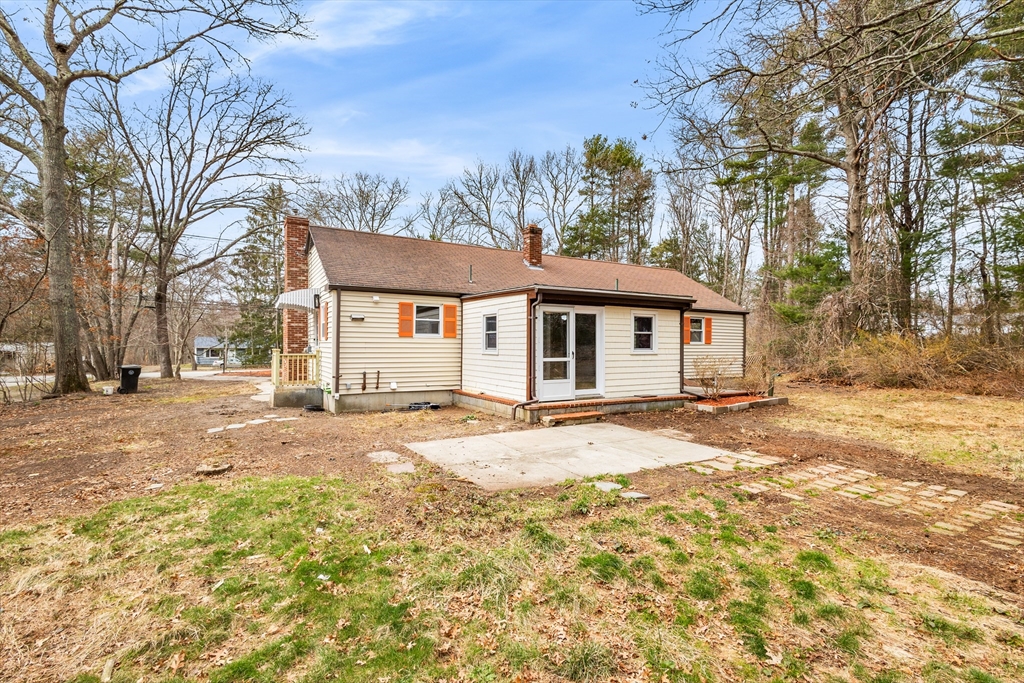 172 Fisher Road Dartmouth, MA 02747 - Photo 7 of 42