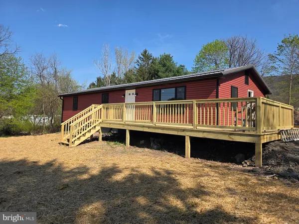 $359,000 | 5 Dense Oak Lane, Berkeley Springs, WV 25411