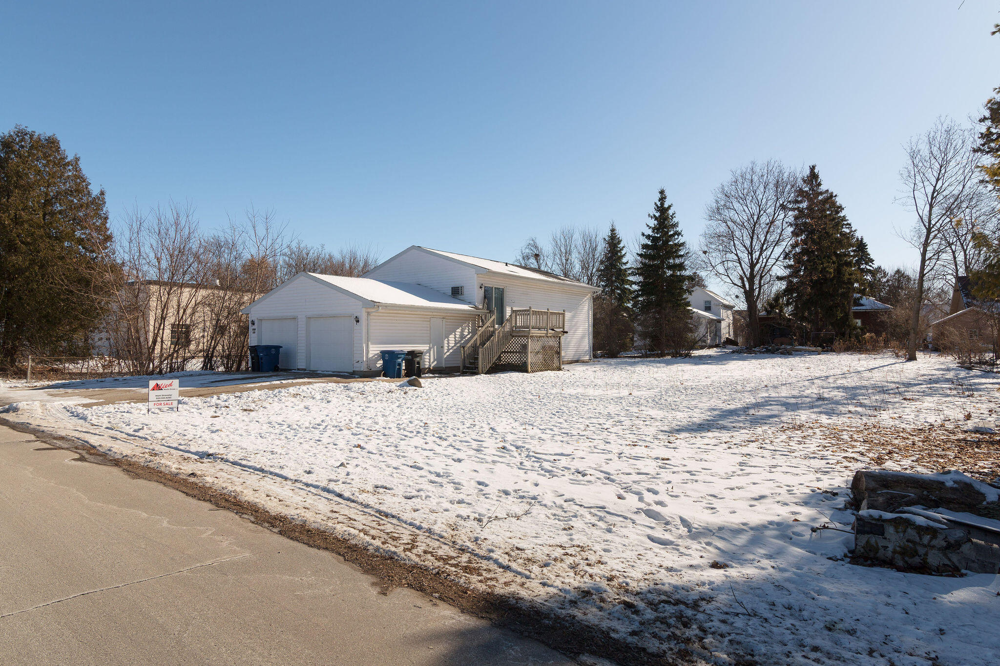 677-w-third-ave-oshkosh_0002