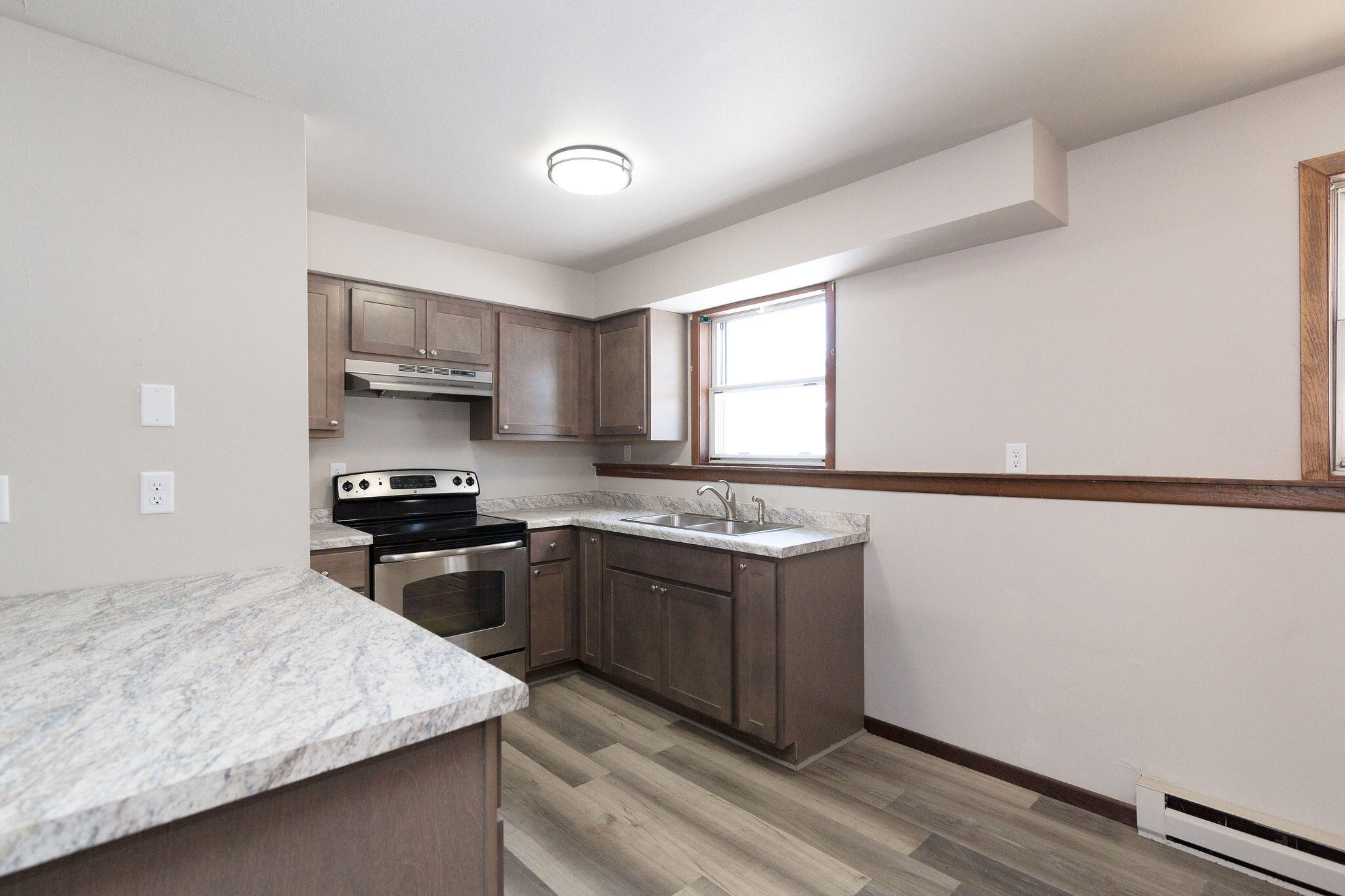 677 West 3rd Avenue Oshkosh, WI 54902 - Photo 18 of 31 677-w-third-ave-oshkosh_0103