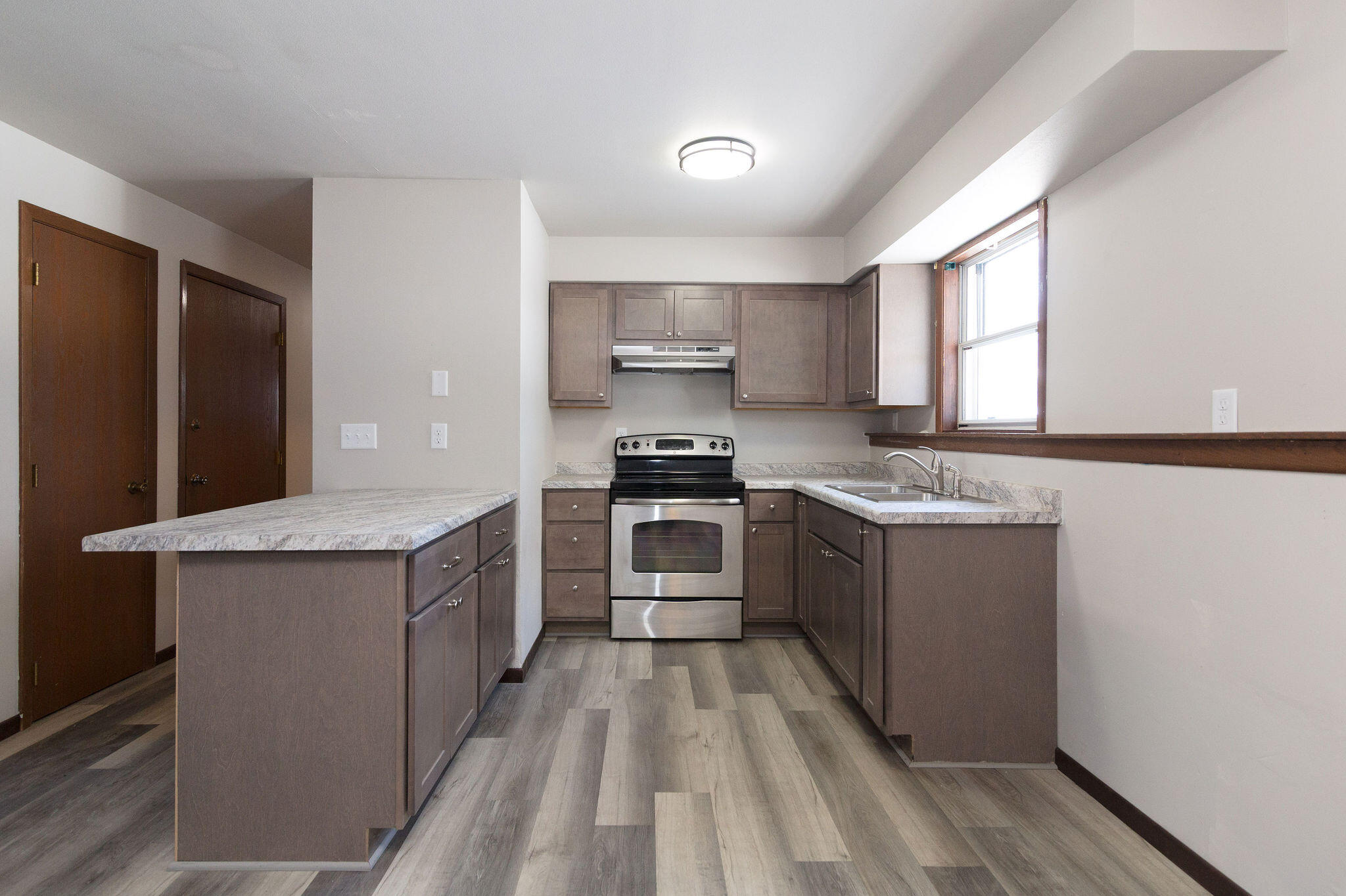 677 West 3rd Avenue Oshkosh, WI 54902 - Photo 2 of 31 677-w-third-ave-oshkosh_0101