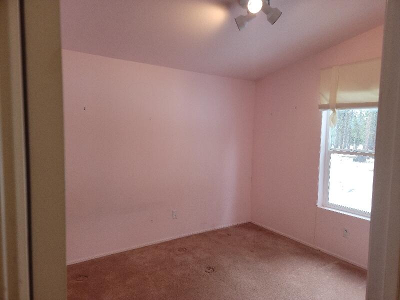 1831 Terret Road La Pine, OR 97739 - Photo 22 of 49 2nd bedroom, nice size with view.