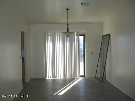 365 Meteoro Court Rio Rico, AZ 85648 - Photo 11 of 19