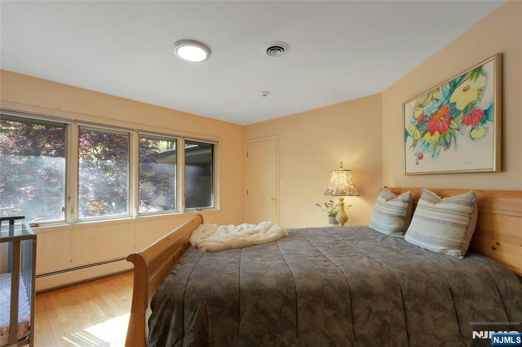78 Apple Ridge Road Woodcliff Lake, NJ 07677 - Photo 25 of 38