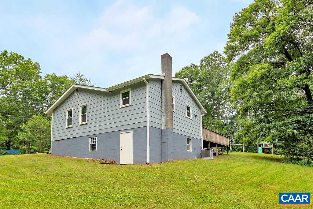 1592 Harris Creek Road Charlottesville, VA 22902 - Photo 3 of 23 Gallery Image 3