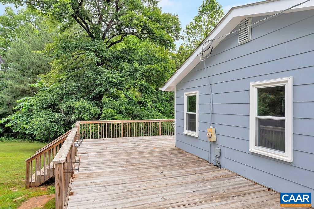 1592 Harris Creek Road Charlottesville, VA 22902 - Photo 4 of 23 Gallery Image 4