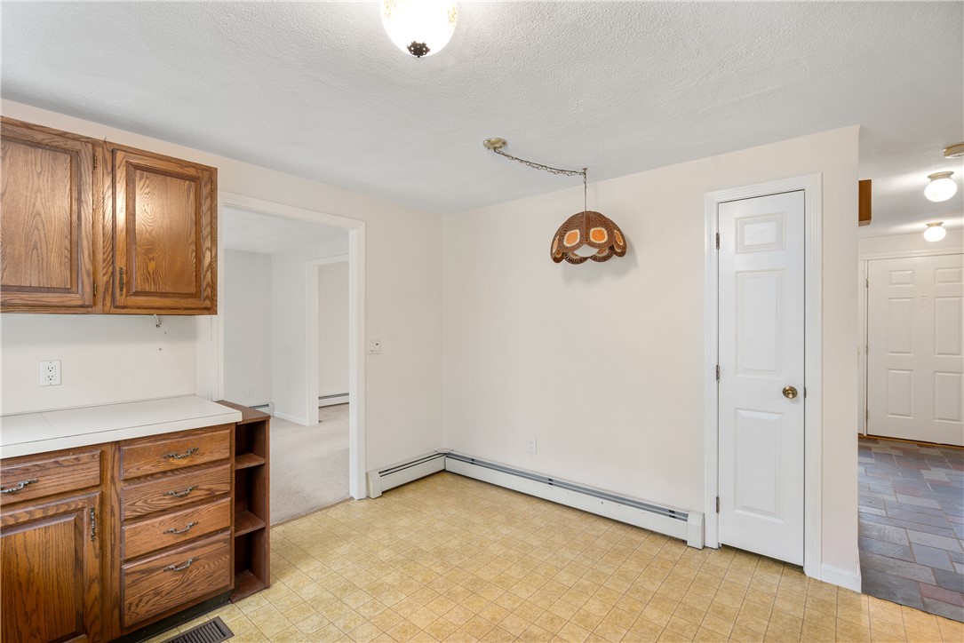 108 Hines Farm Road Cranston, RI 02921 - Photo 17 of 34 Kitchen