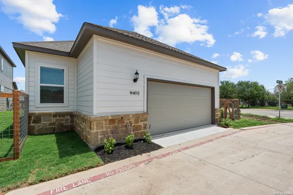 $369,945 | 9431 Hidden Stone, Schertz, TX 78154