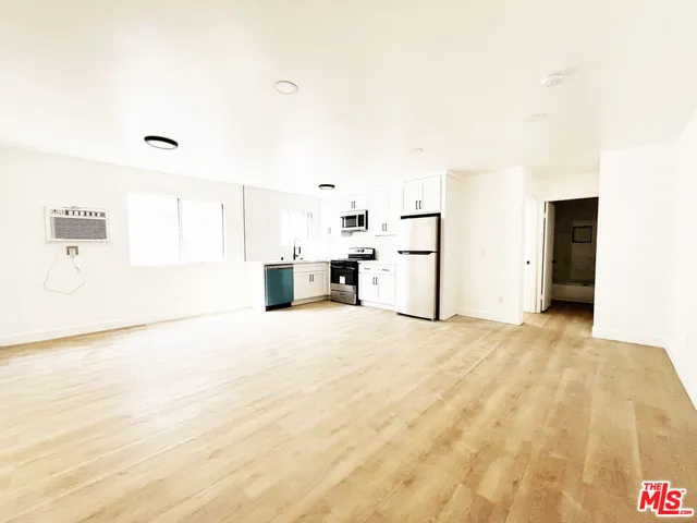 a bed room with a bed