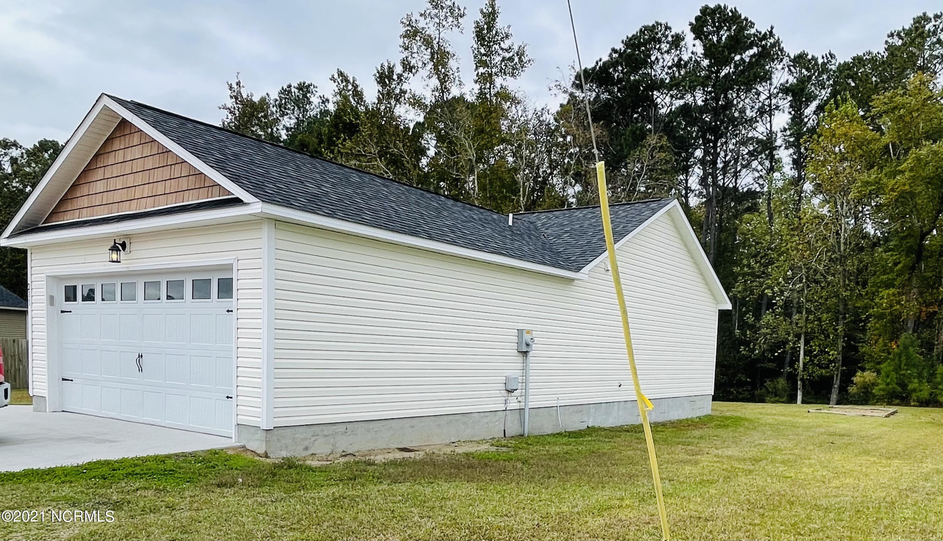 211 North Windy Ridge Road Hubert, NC 28539 - Photo 2 of 29 6B1A4590-0018-47A0-B847-7F4FF2D0FFC3