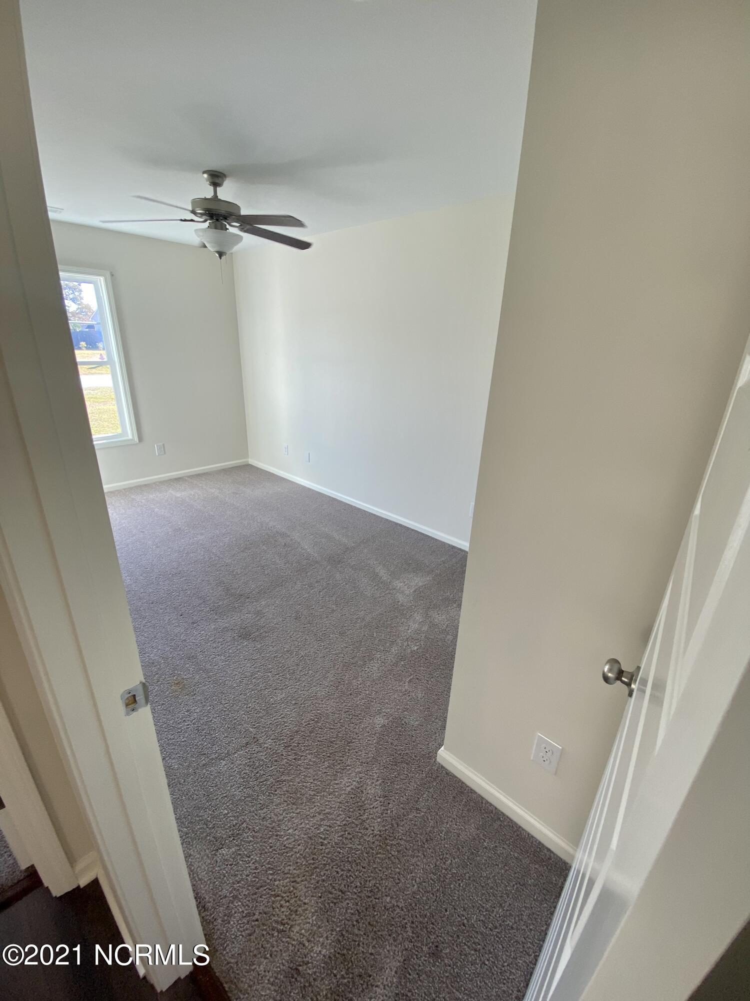 211 North Windy Ridge Road Hubert, NC 28539 - Photo 22 of 29 785594CB-5A94-47BB-ACD3-CC15F6CC5E28