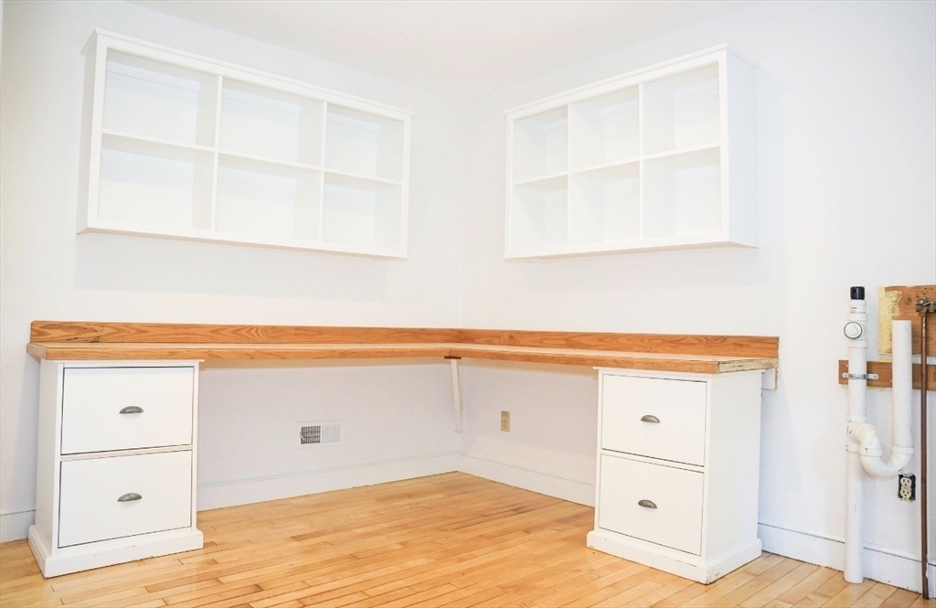 241 New Bedford Road Rochester, MA 02770 - Photo 11 of 25