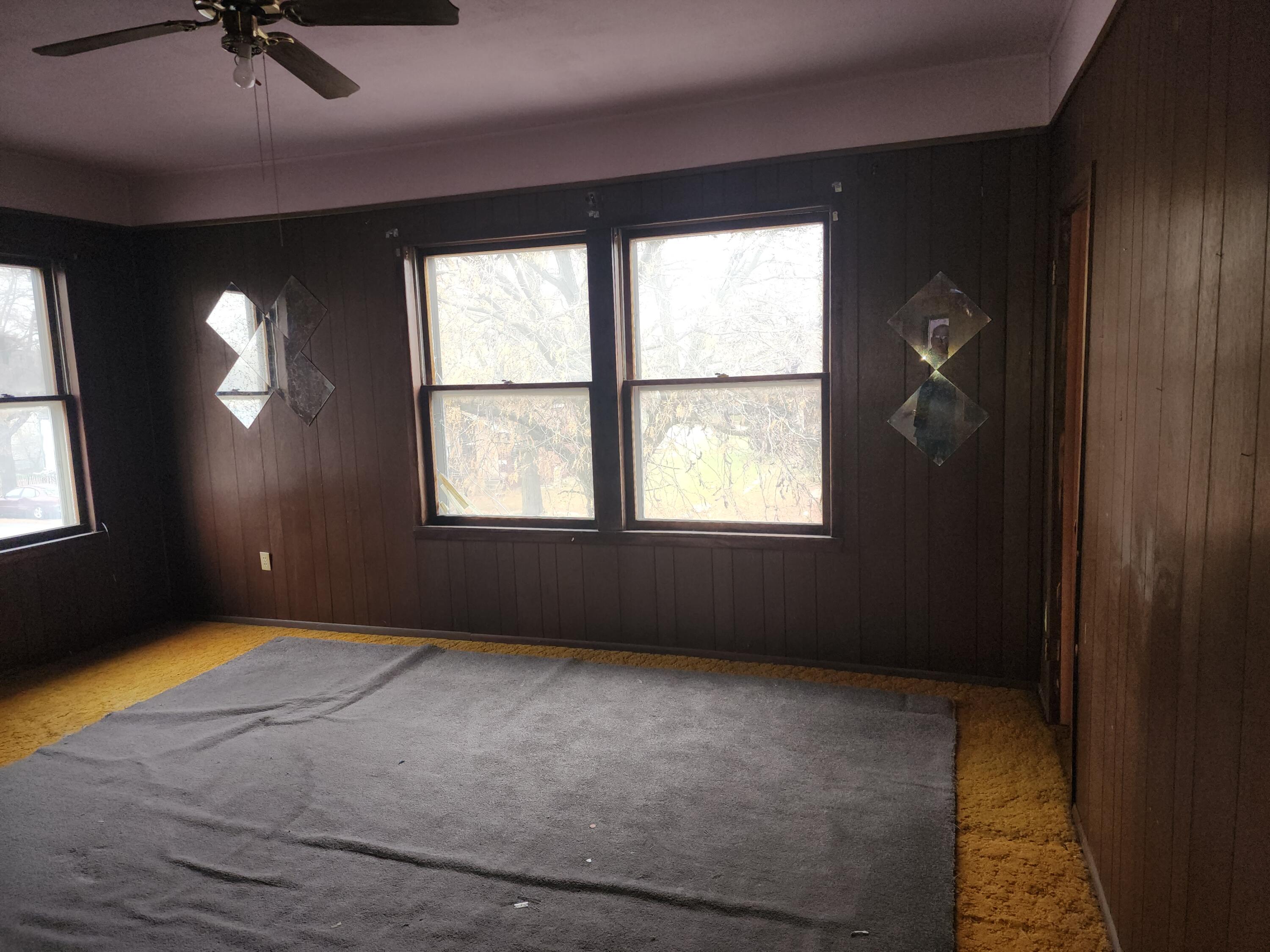 2600 Harrison Street Gary, IN 46407 - Photo 10 of 17 an empty room with windows