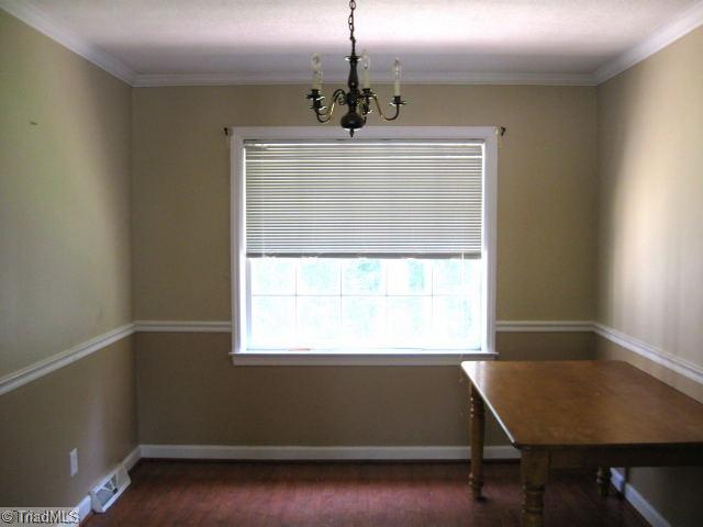 306 Hamilton Road Lexington, NC 27295 - Photo 7 of 13 Exterior Front. Formal Living Room.