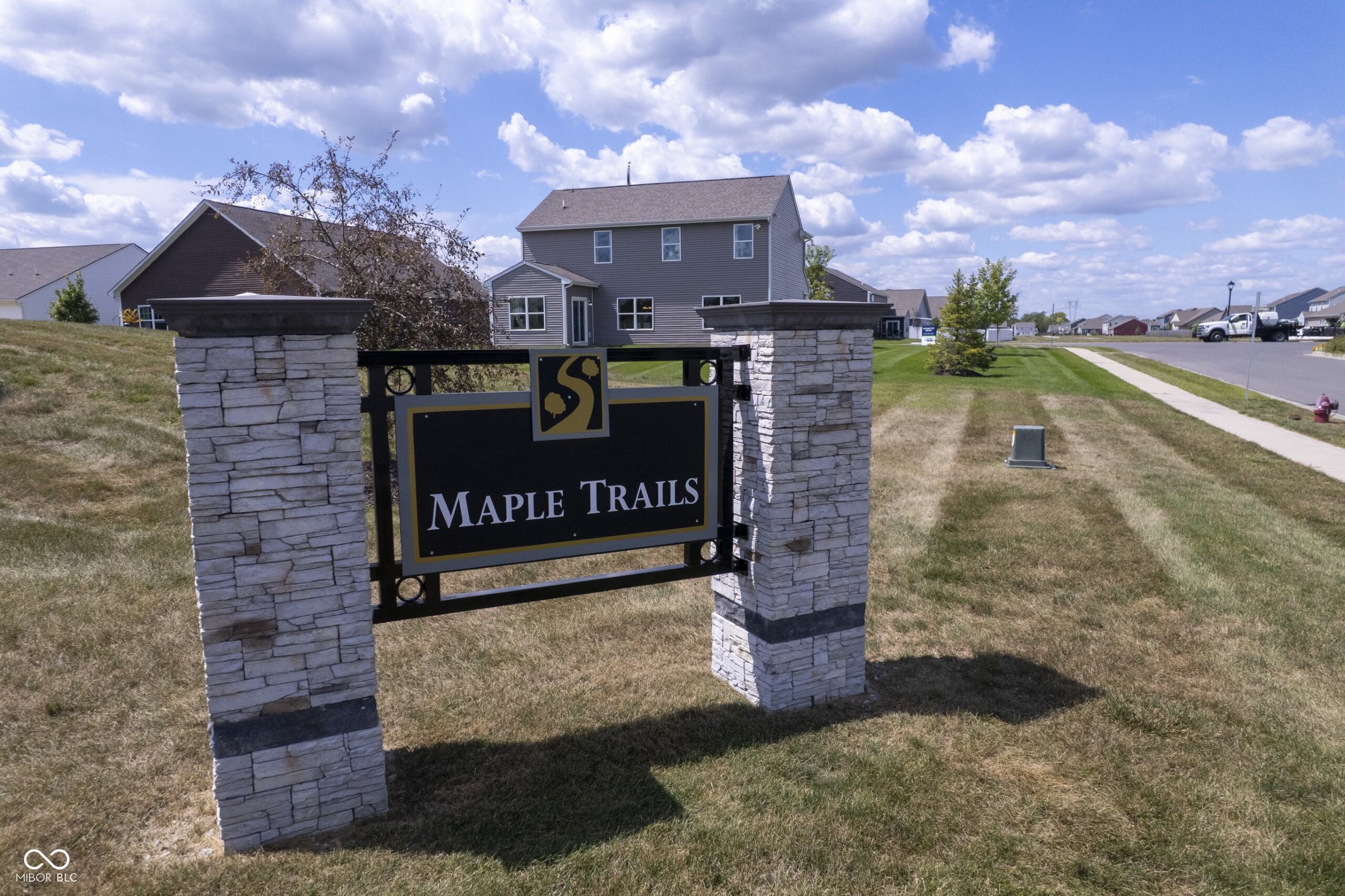 8141 Clary Lane Pendleton, IN 46064 - Photo 2 of 19