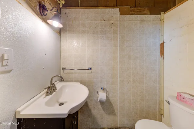 $139,000 | 655 West Lykers Road, Root, NY 12166