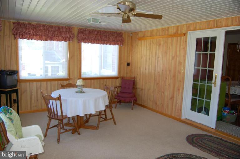 4702 Ridge Road Nottingham, MD 21236 - Photo 15 of 16 Sunroom