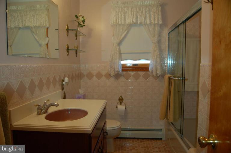 4702 Ridge Road Nottingham, MD 21236 - Photo 7 of 16 Bath #1