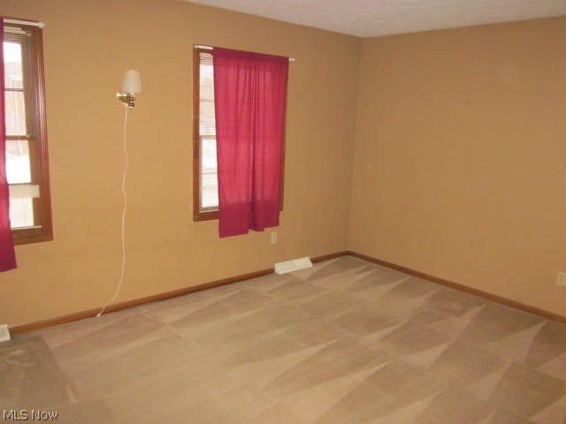 6162 Ridge Road Parma, OH 44129 - Photo 14 of 17 Unit two - master br