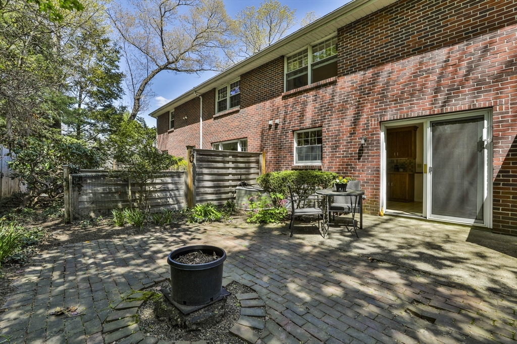 21 Westerly Street, Unit 3 Wellesley, MA 02482 - Photo 19 of 41