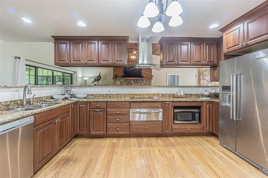 18110 30th Street Lutz, FL 33559 - Photo 8 of 54