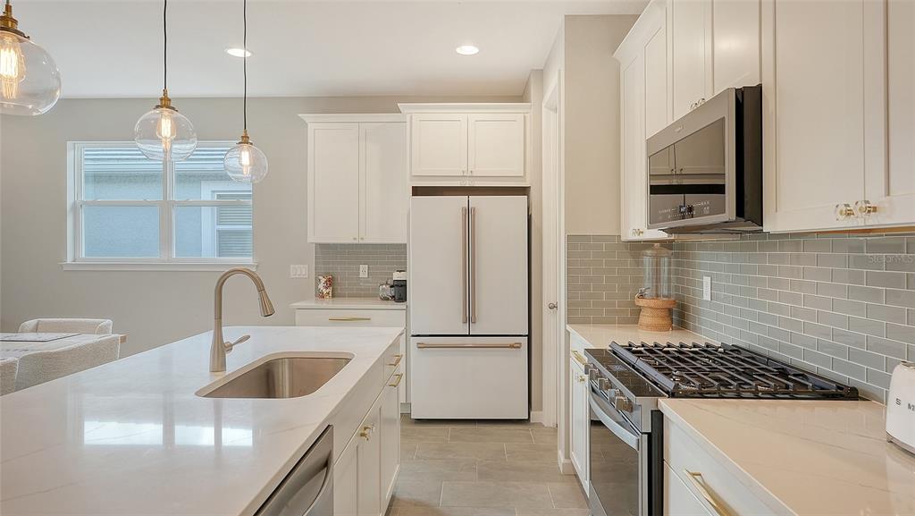 8704 Rain Song Road Sarasota, FL 34238 - Photo 12 of 50