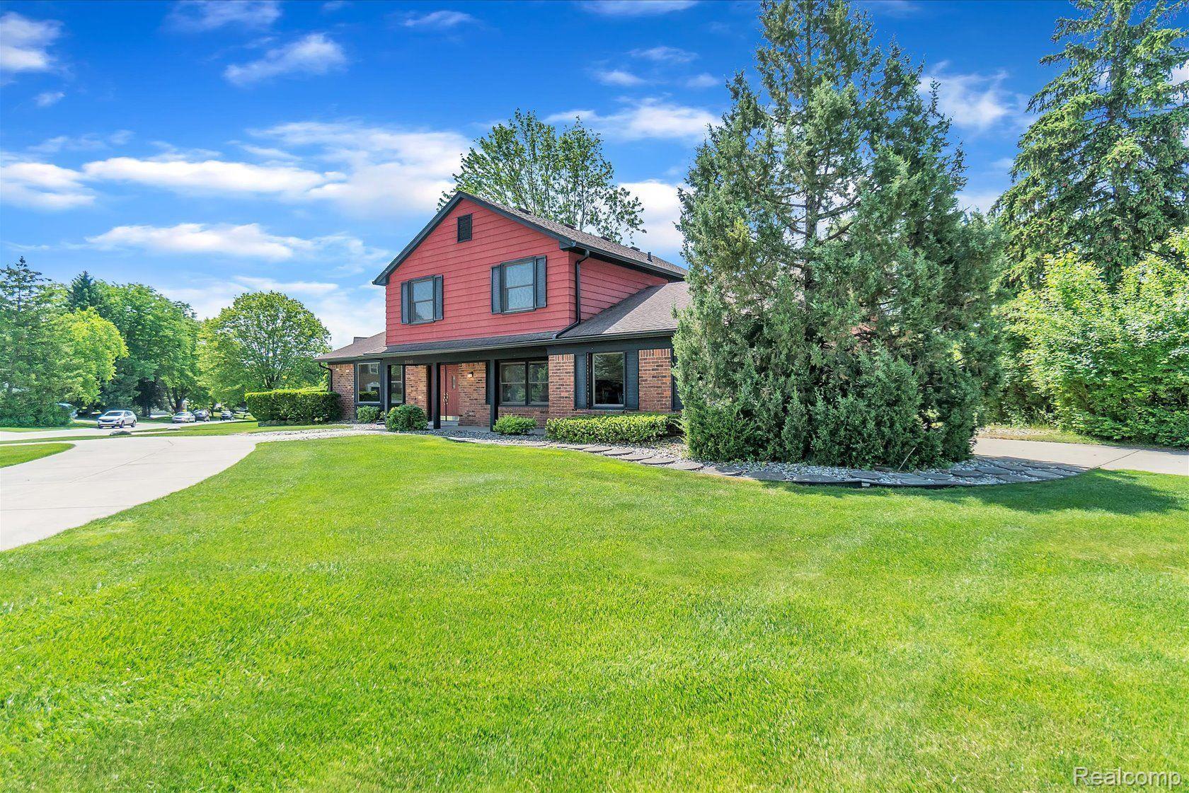 35969 Congress Road Farmington, MI 48335 - Photo 4 of 57 Gallery Image 4