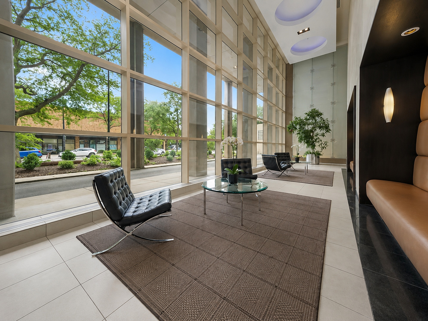 5320 North Sheridan Road, Unit 405 Chicago, IL 60640 - Photo 2 of 28 Gallery Image 2