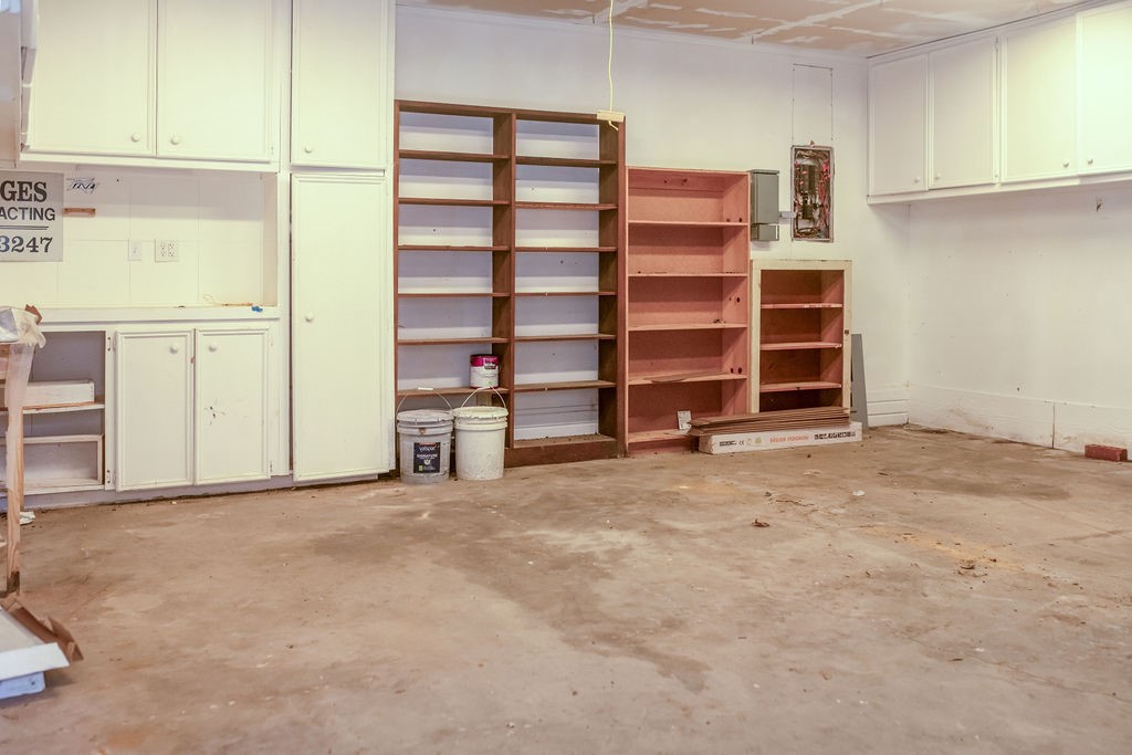 18319 Arbor Terrace Drive Spring, TX 77388 - Photo 14 of 34 a view of room with closet