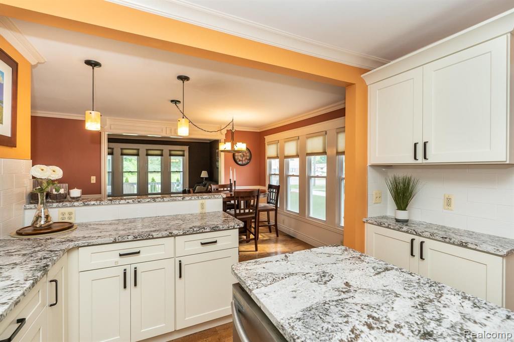 2341 West Auburn Road Rochester Hills, MI 48309 - Photo 9 of 57
