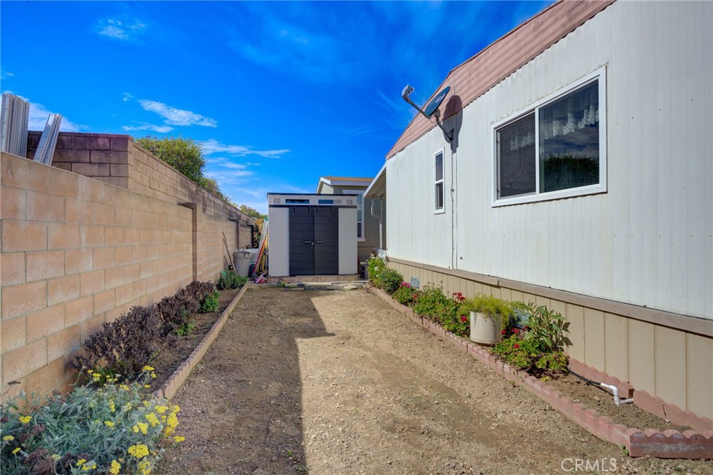 1638 Via Quantico Santa Maria, CA 93454 - Photo 6 of 24