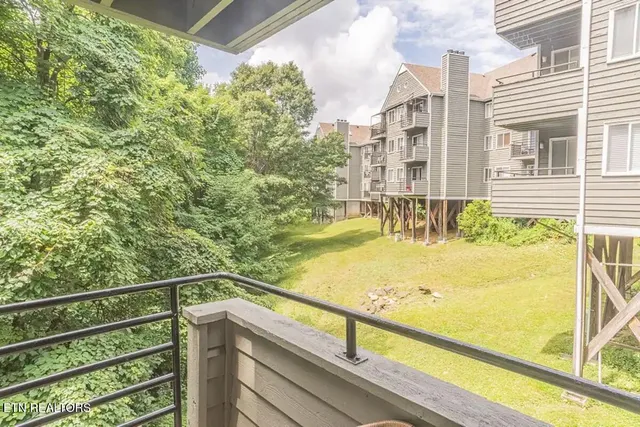 $209,899 | 1260 Ski View Drive, Unit 2103, Gatlinburg, TN 37738