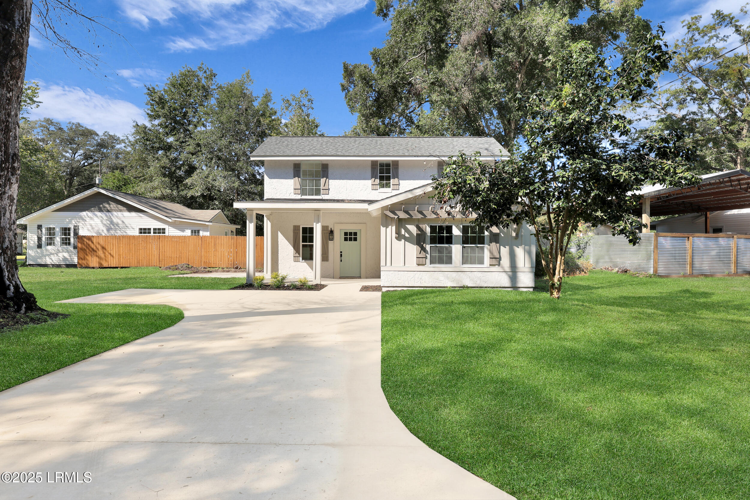 617 Jasper Street Ridgeland, SC 29936 - Photo 2 of 28 new front porch