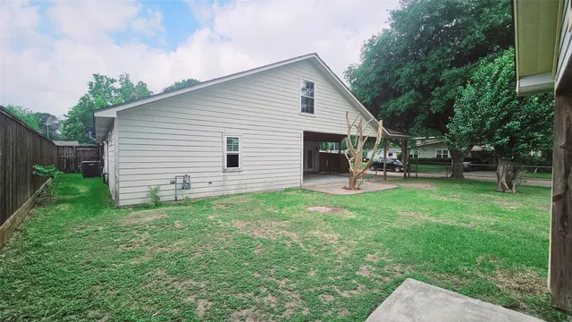$315,000 | 6946 Cole Creek Drive, Houston, TX 77092