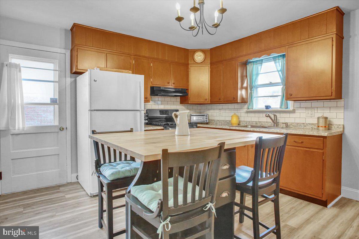 1338 Wingate Avenue Reading, PA 19607 - Photo 15 of 29 Kitchen