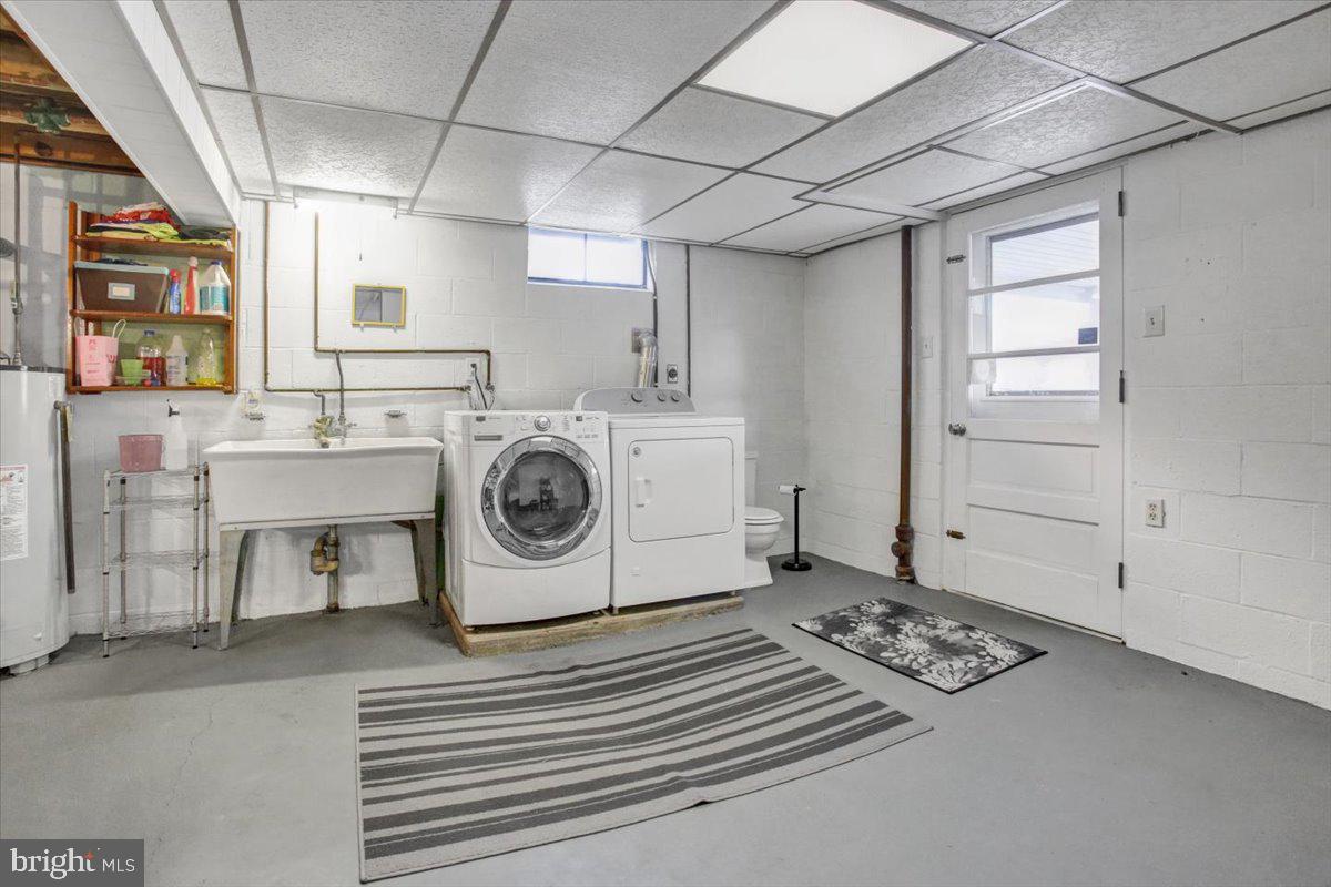 1338 Wingate Avenue Reading, PA 19607 - Photo 27 of 29 Lower Level Laundry, Walk-out to Covered Patio