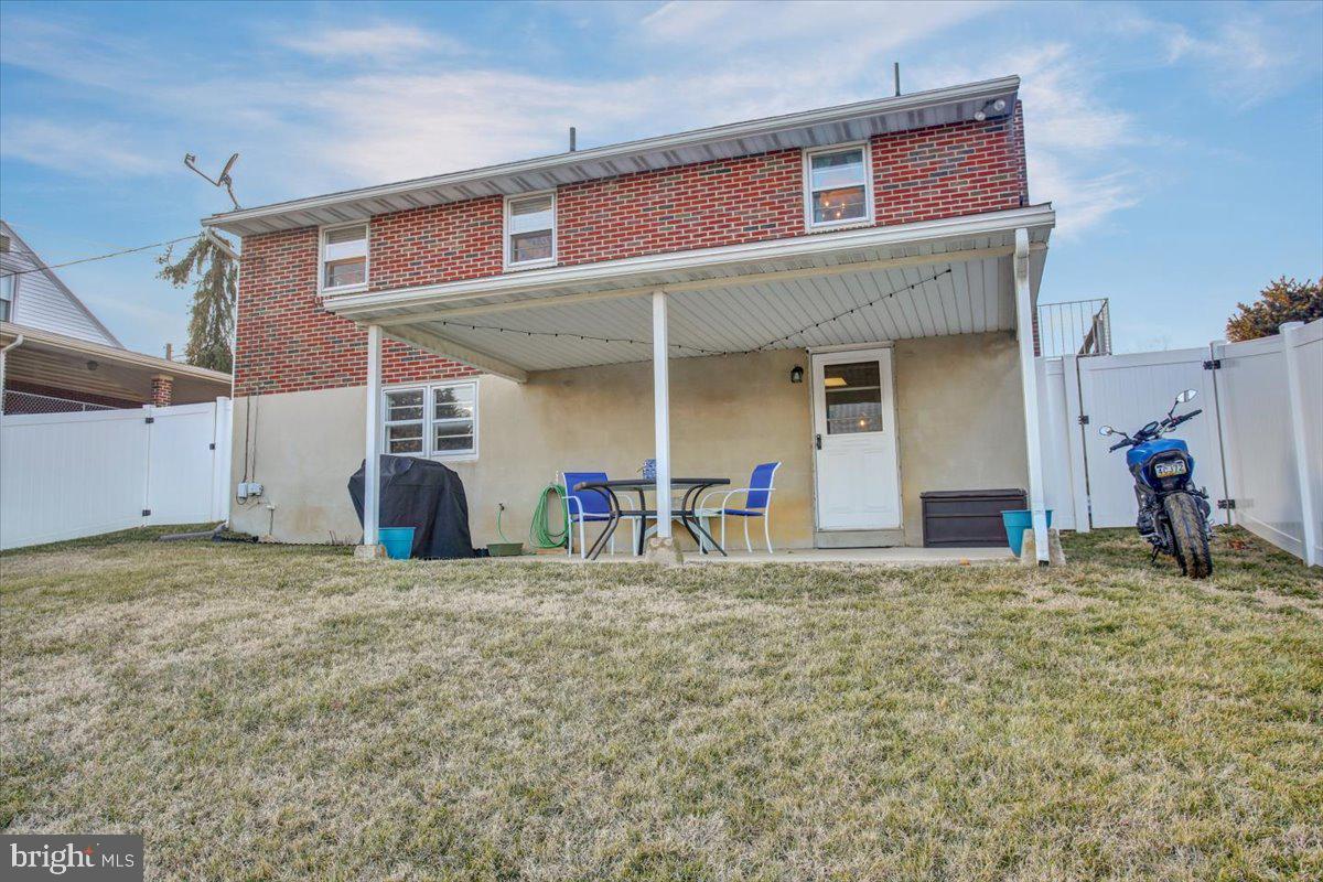 1338 Wingate Avenue Reading, PA 19607 - Photo 8 of 29 Back Exterior/Covered Porch