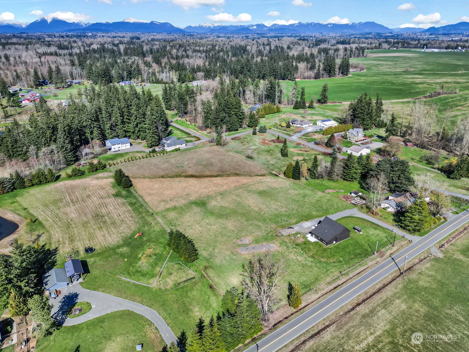 1754 Burk Road Blaine, WA 98230 - Photo 8 of 34 Gallery Image 8